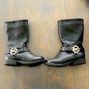 MK girls boots